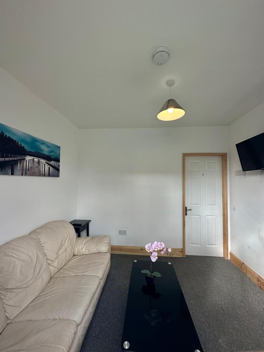 Browning House Bedrooms I Long Or Short Stay I Special Rate Available Derby Bagian luar foto